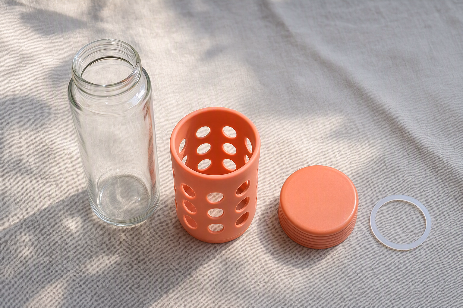 Silicone sleeve and lid gasket drying separately