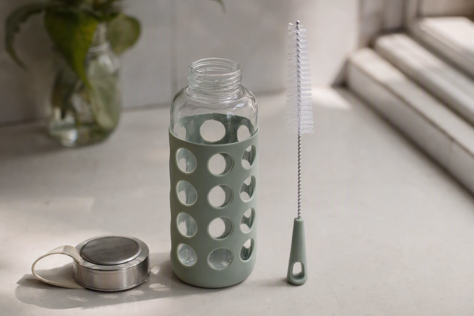Long-handled Jolora bottle care brush